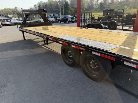 New 2026 Diamond C FMAX208 GOOSENECK TRAILER EXTRA WIDE RAMPS 18 PLY TIRES