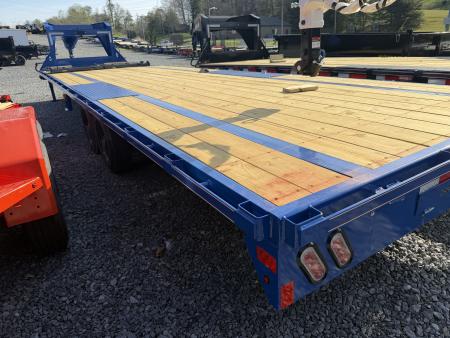 New 2026 Diamond C FMAX208 GOOSENECK TRAILER 32” FLAT DECK 18 PLY TIRES