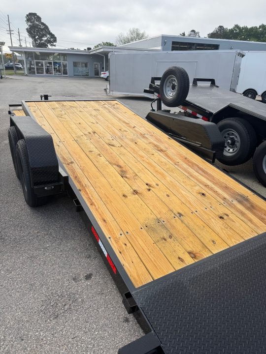 New 2026 Triple Crown Trailers 7x22 Split Deck Tilt