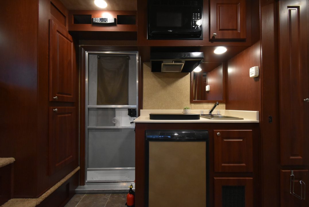 Used 2018 Shadow Competitor Horse Trailer