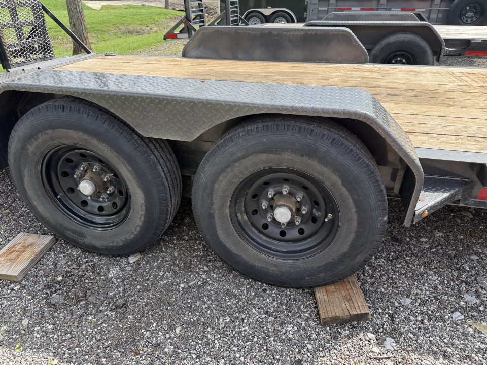 Used 2021 Diamond C Trailers LPX 207 20X82 Equipment Trailer