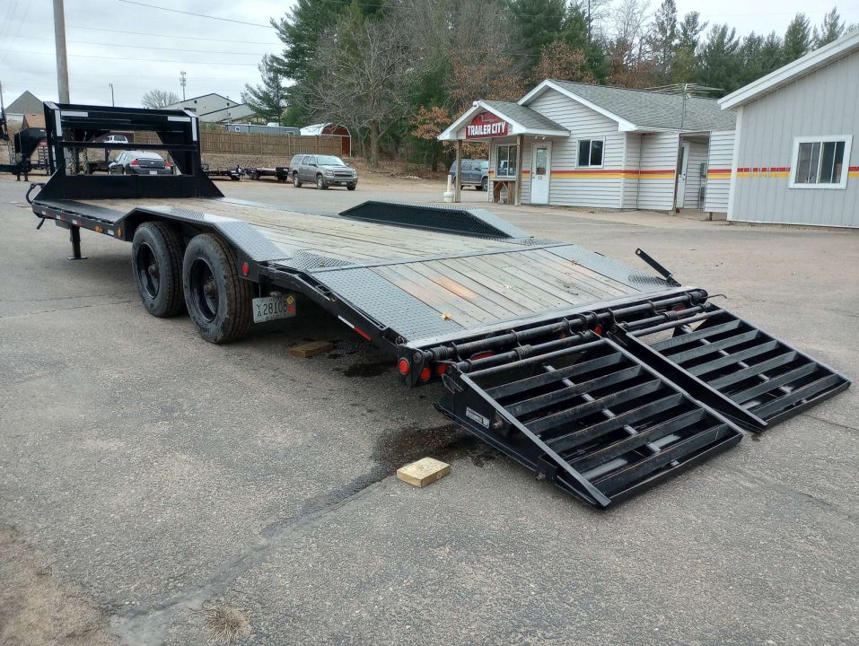 Used 2020 PJ TRAILERS H7 Gooseneck 102" x 24' Equipment Trailer