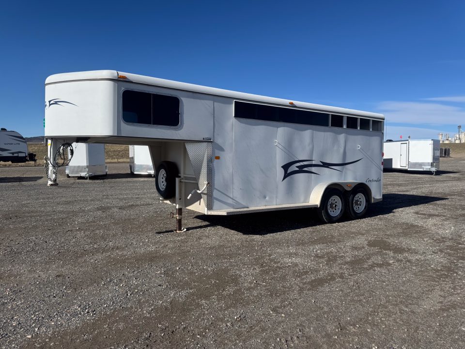 Used 2004 Logan Coach 3H GN CONTENDER Horse Trailer