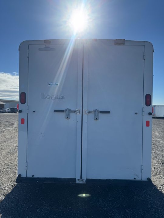 Used 2004 Logan Coach 3H GN CONTENDER Horse Trailer