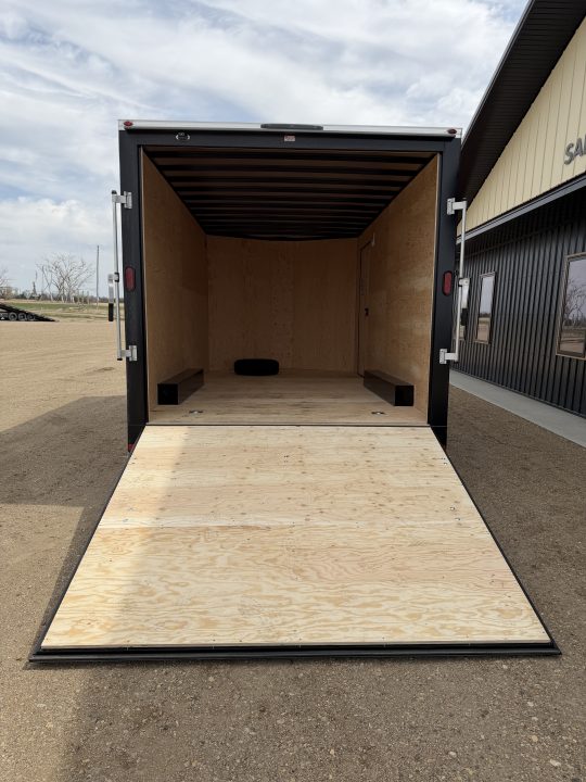 New 2026 Southland Trailers LCHT52-818v-86r Cargo / Enclosed Trailer