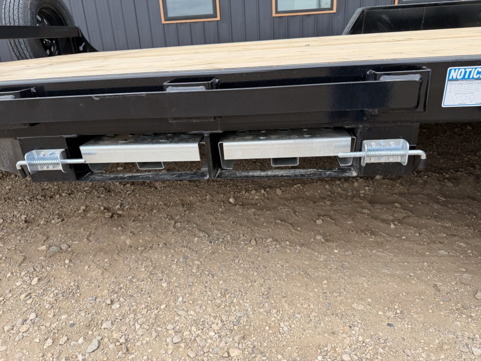 New 2026 Southland Trailers LBAT35-16Blk Sil Utility Trailer