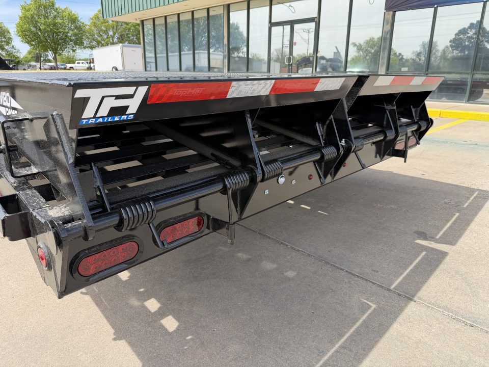 New #262702 2026 TOP HAT GN159 32 X 102 TANDEM AXLE 14K FLATBED GOOSENECK W/ JUMBO RAMPS