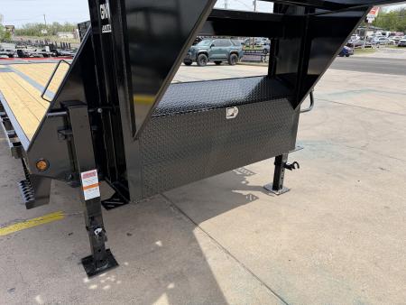 New #262702 2026 TOP HAT GN159 32 X 102 TANDEM AXLE 14K FLATBED GOOSENECK W/ JUMBO RAMPS