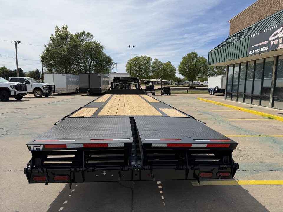 New #260214 2026 TOP HAT GN159 32 X 102 TANDEM AXLE 16K FLATBED GOOSENECK W/ JUMBO RAMPS
