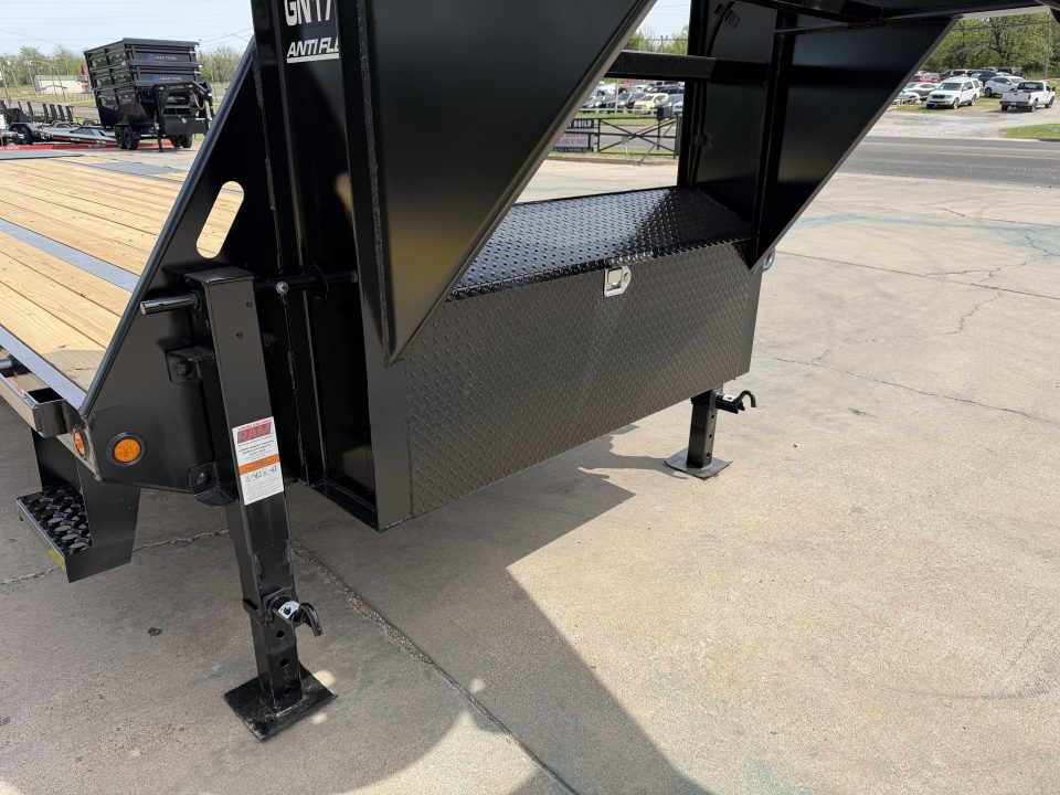 New #260214 2026 TOP HAT GN159 32 X 102 TANDEM AXLE 16K FLATBED GOOSENECK W/ JUMBO RAMPS