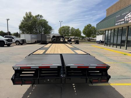 New #260214 2026 TOP HAT GN159 32 X 102 TANDEM AXLE 16K FLATBED GOOSENECK W/ JUMBO RAMPS