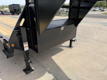 New #260214 2026 TOP HAT GN159 32 X 102 TANDEM AXLE 16K FLATBED GOOSENECK W/ JUMBO RAMPS