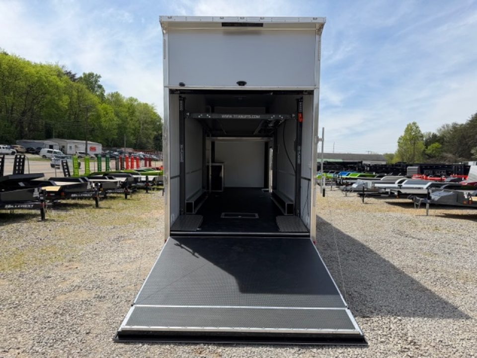 New Team Spirit 8.5x28 Stacker Race Trailer 21k Silver W/ 14 Ply