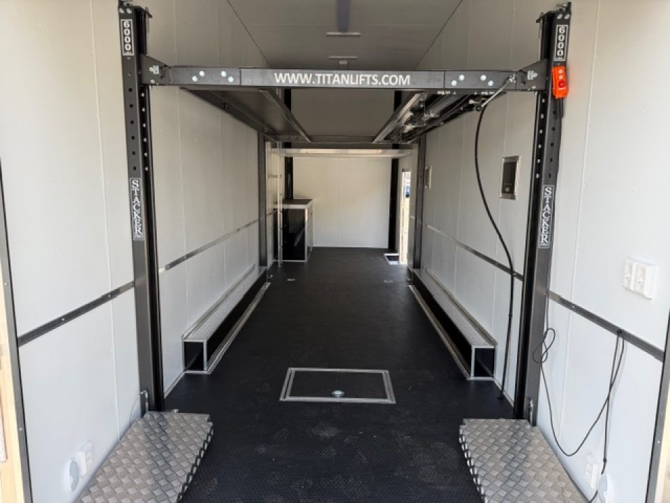 New Team Spirit 8.5x28 Stacker Race Trailer 21k Silver W/ 14 Ply