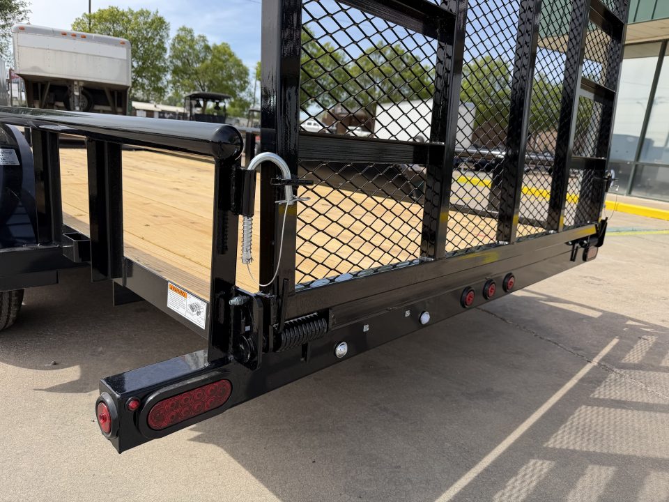 New #262094 2026 TOP HAT MP 16 X 83 TANDEM AXLE PIPE TOP UTILITY W/ 48" RAMP GATE