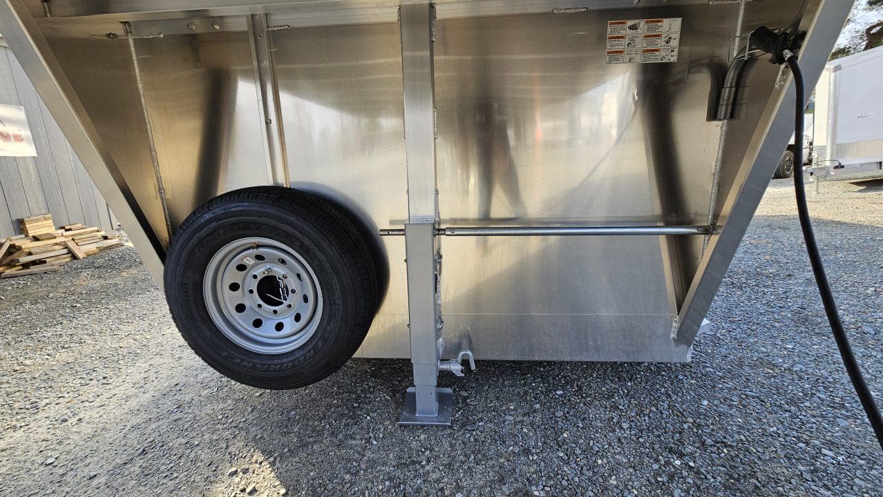 New 2026 Featherlite Trailers GOOSENECK 8127 7X24TA Stock / Stock Combo Trailer