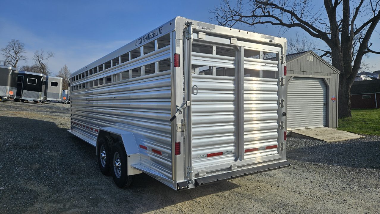 New 2026 Featherlite Trailers GOOSENECK 8127 7X24TA Stock / Stock Combo Trailer