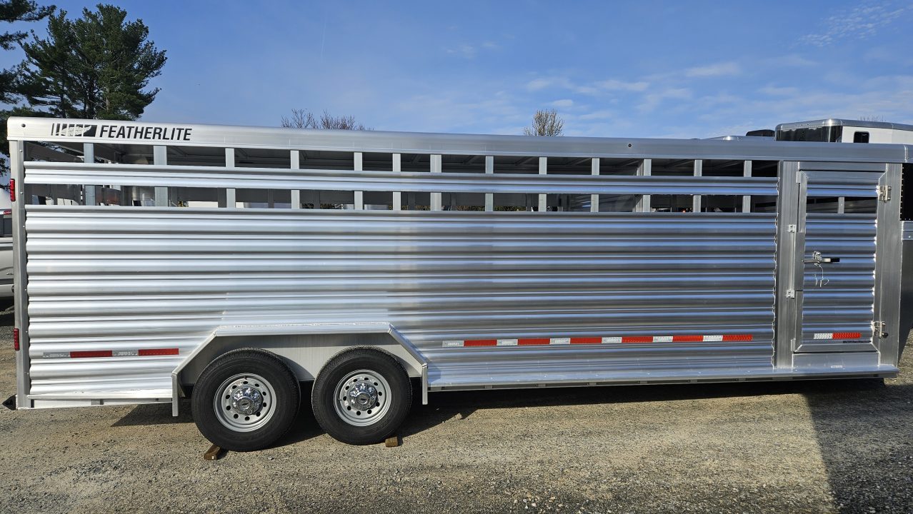 New 2026 Featherlite Trailers GOOSENECK 8127 7X24TA Stock / Stock Combo Trailer