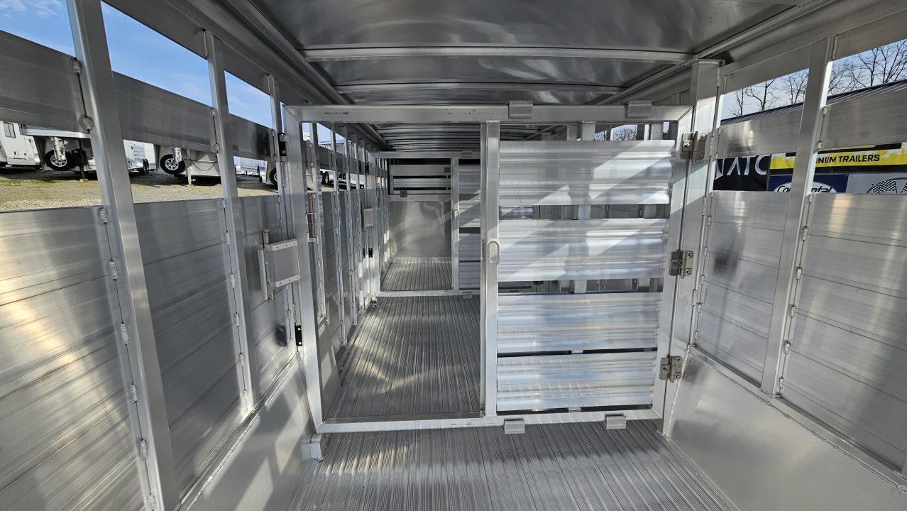 New 2026 Featherlite Trailers GOOSENECK 8127 7X24TA Stock / Stock Combo Trailer