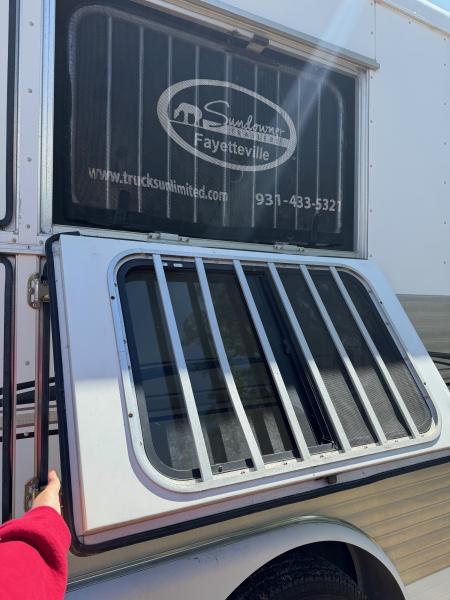 Consignment 2007 Sundowner 8014LQ Horse Trailer