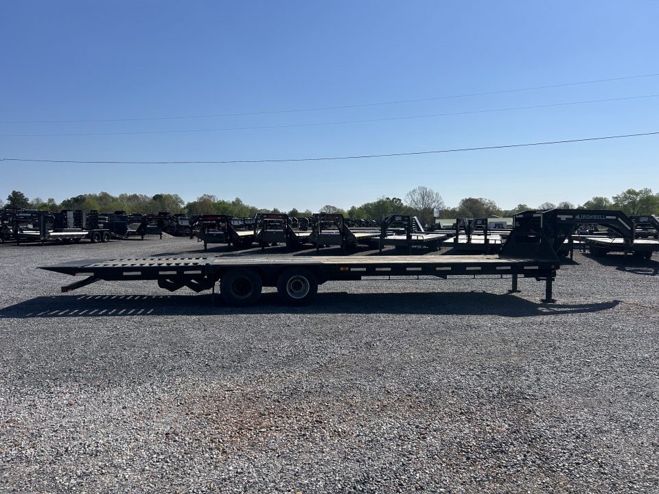Used 2018 Iron Bull 102"X32' Hyd Dove Gooseneck Trailer