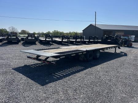 Used 2018 Iron Bull 102"X32' Hyd Dove Gooseneck Trailer