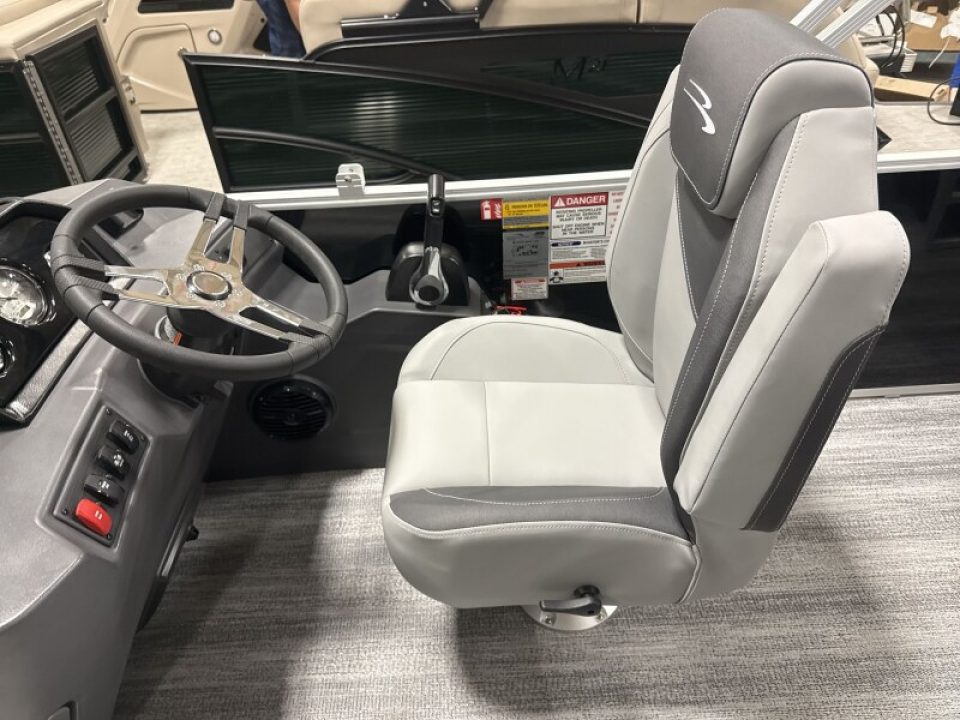 New 2026 Bennington 188 SL Pontoon Boat