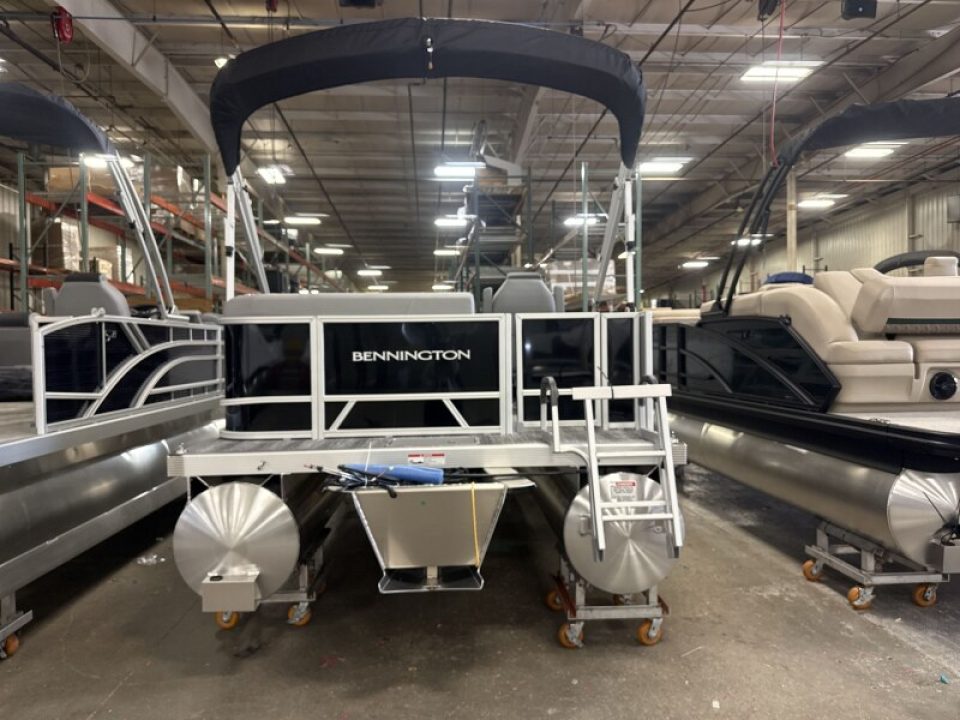 New 2026 Bennington 188 SL Pontoon Boat