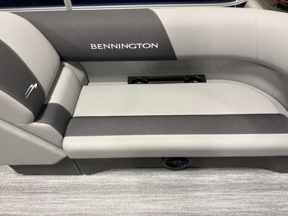 New 2026 Bennington 188 SL Pontoon Boat