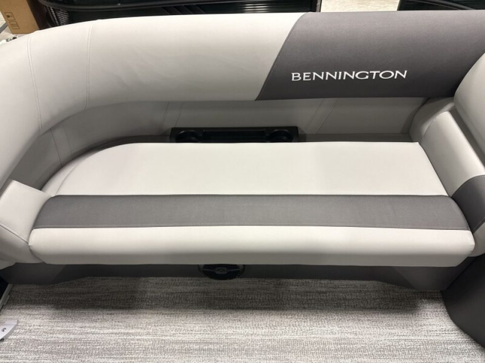 New 2026 Bennington 188 SL Pontoon Boat