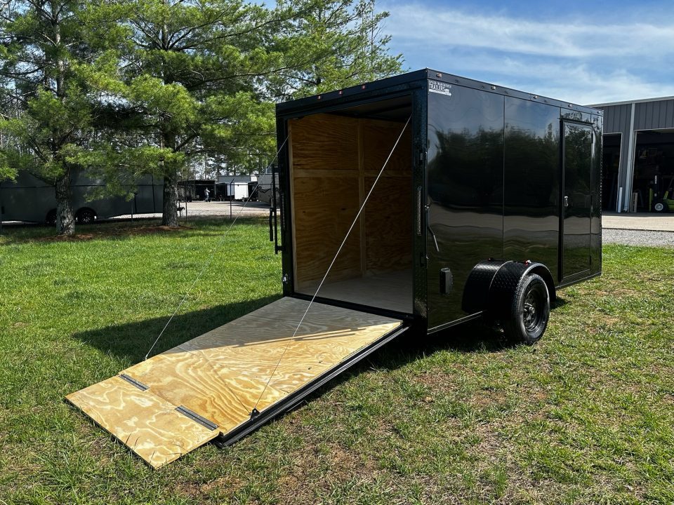 New 2026 Luxe 6X12-Enclosed Trailer-3500LB Single Axle-Black Poly-Blackout