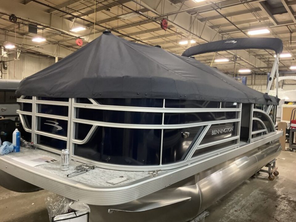 New 2026 Bennington 188 SL Pontoon Boat