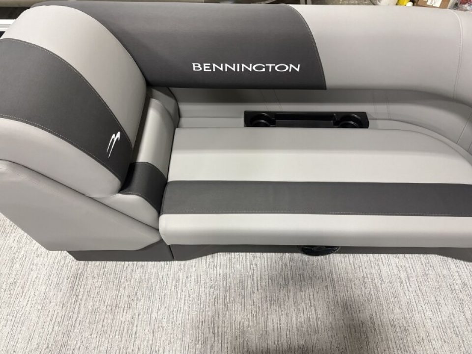 New 2026 Bennington 188 SL Pontoon Boat