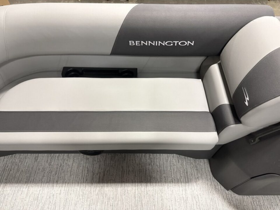 New 2026 Bennington 188 SL Pontoon Boat