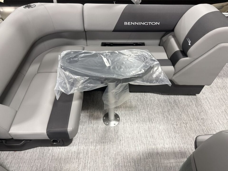 New 2026 Bennington 188 SL Pontoon Boat