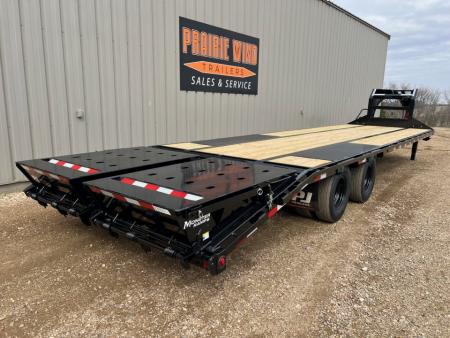New 2026 PJ Trailers 32 Low Profile LD Tandem Dual Gooseneck Trailer
