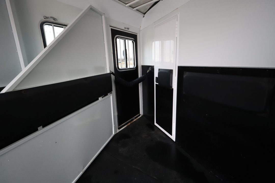 Used 2021 Bison Trailers 3 Horse LQ Trailer