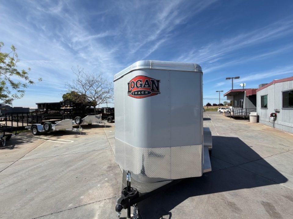 New 2026 Logan Coach BULLSEYE3BP BULLSEYE 3H BP Horse Trailer