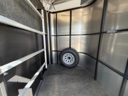 New 2026 Logan Coach BULLSEYE3BP BULLSEYE 3H BP Horse Trailer