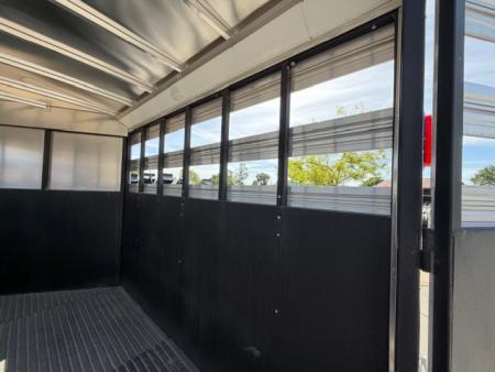 New 2026 Logan Coach BULLSEYE3BP BULLSEYE 3H BP Horse Trailer