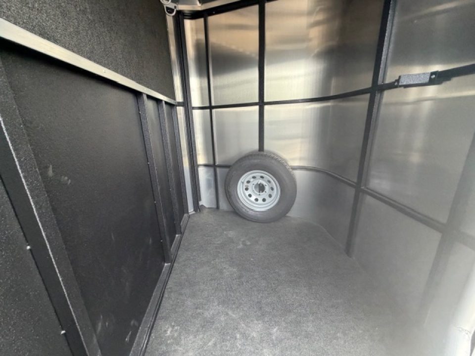 New 2026 Logan Coach BULLSEYE2BP BULLSEYE 2H BP Horse Trailer