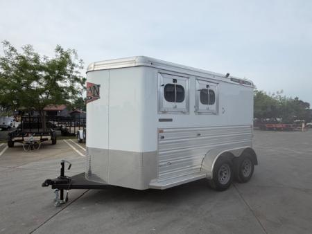 New 2026 Logan Coach BULLSEYE2BP BULLSEYE 2H BP Horse Trailer