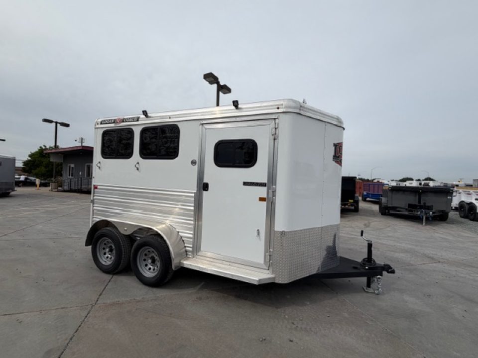 New 2026 Logan Coach BULLSEYE2BP BULLSEYE 2H BP Horse Trailer