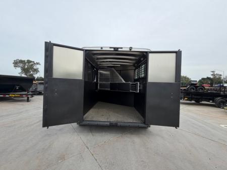 New 2026 Logan Coach BULLSEYE2BP BULLSEYE 2H BP Horse Trailer