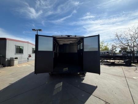 New 2026 Logan Coach BULLSEYE2BP BULLSEYE 2H BP Horse Trailer