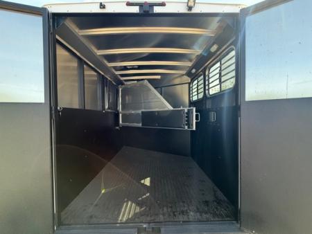 New 2026 Logan Coach BULLSEYE2BP BULLSEYE 2H BP Horse Trailer