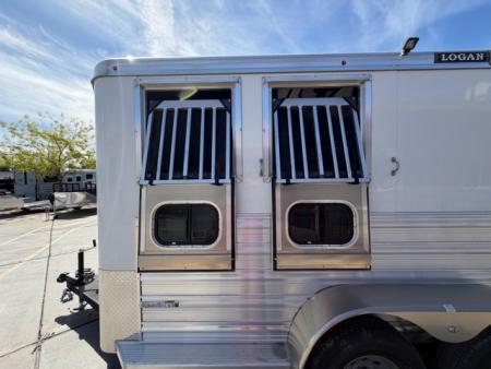 New 2026 Logan Coach BULLSEYE2BP BULLSEYE 2H BP Horse Trailer