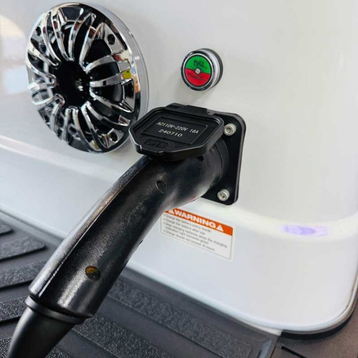 New 2026 Venom EV STRIKE 6-SEATER LIFTED - BLACK