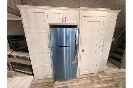 New 2026 Canterbury P38-EIKTL-SL - Lofted Park-Model