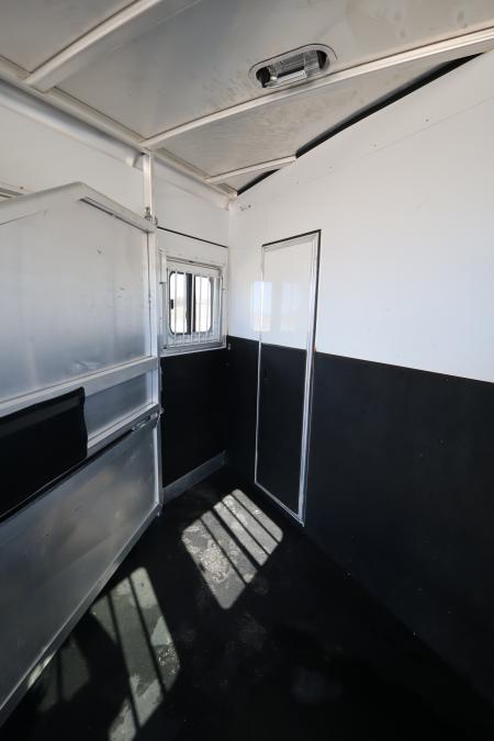 Used 2017 Exiss Trailers 4 Horse LQ Trailer